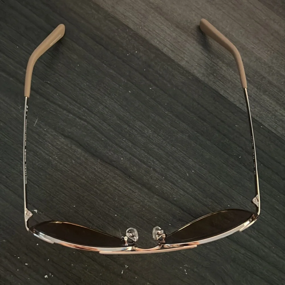 Michael Kors Chelsea Aviator sunglasses in rose gold - Picture 5 of 5